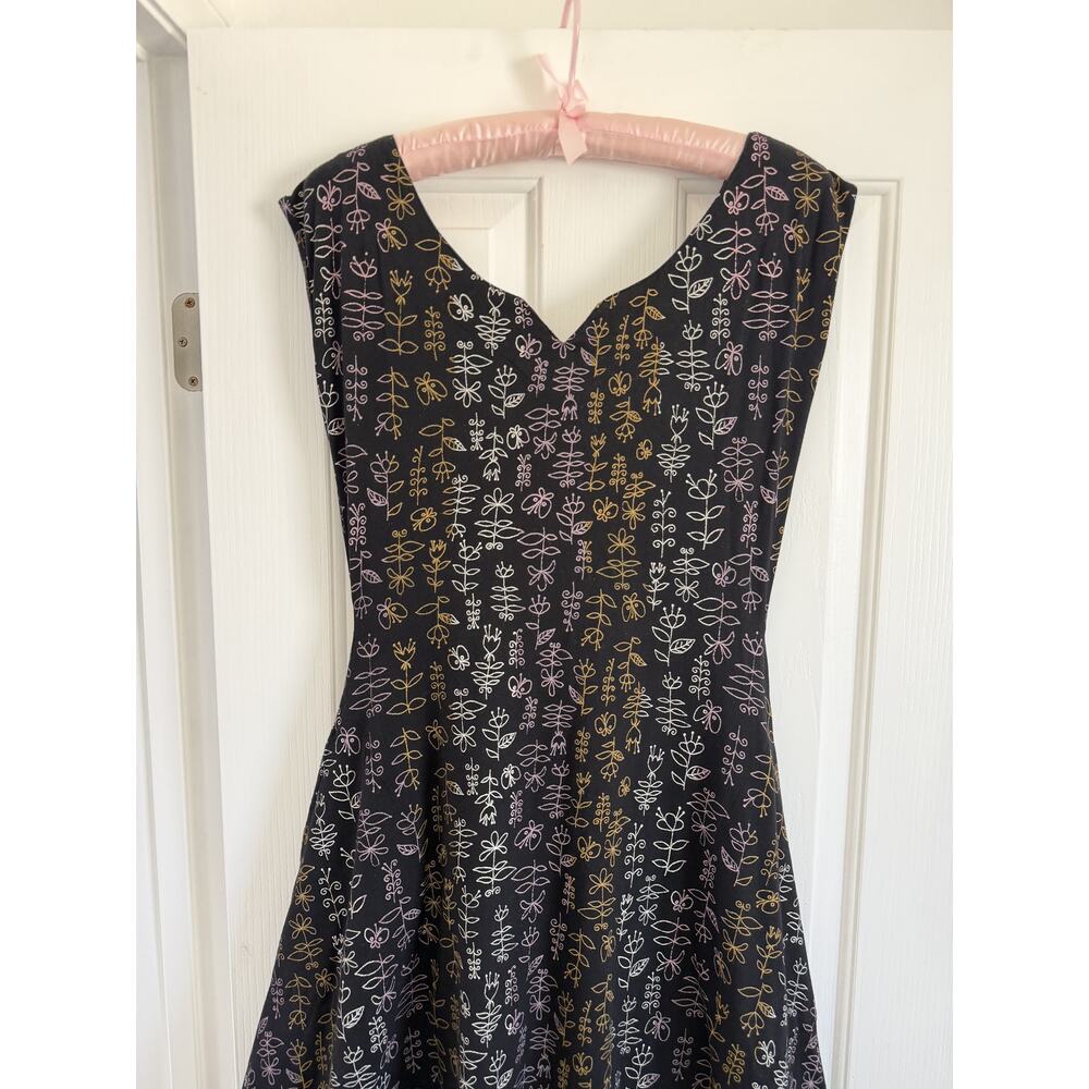 Effie's Heart Black Botanical Print Sleeveless Fit & Flare Pocket Dress - Picture 4 of 11